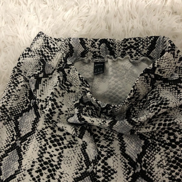 SHEIN White Snakeskin Leggings - Picture 2 of 3